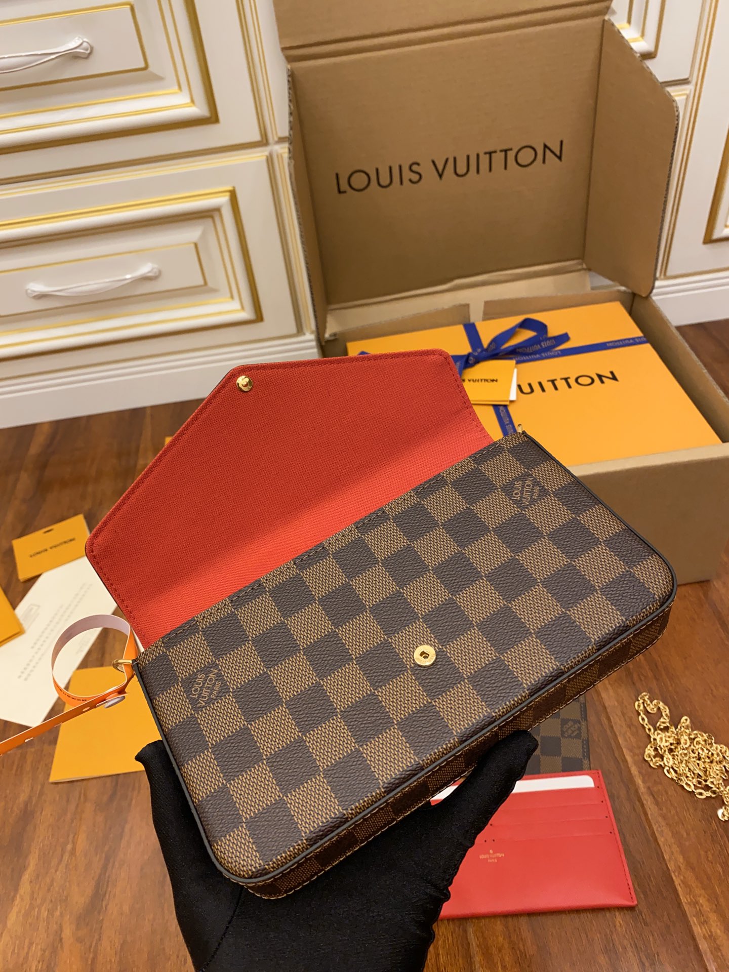 LV Purse